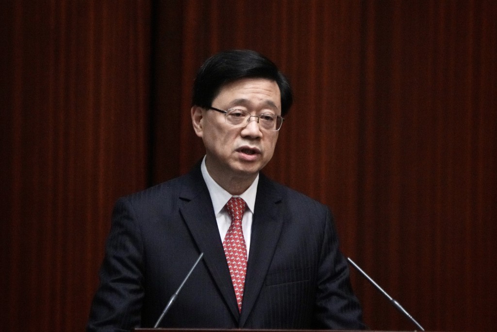 李家超指出二十大報告為香港政府指明發展方向。資料圖片