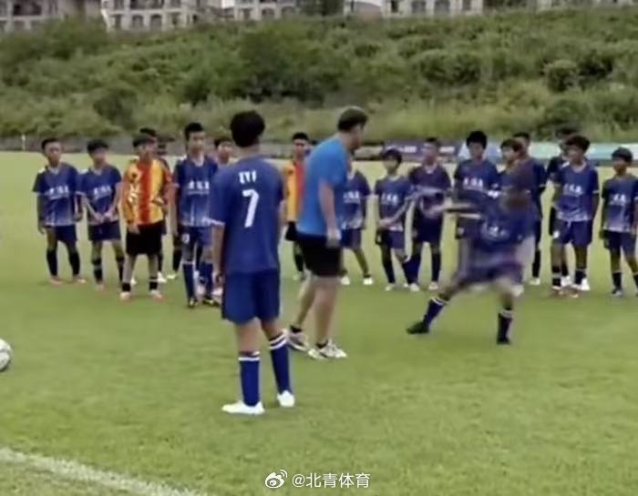 前国脚申思涉嫌殴打青少年球员。 前国脚申思涉嫌殴打青少年球员。