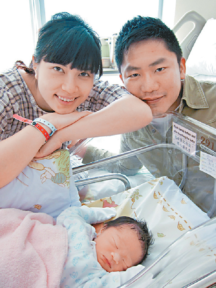 容忍階段■大仔尤俊於2011年4月出生，當時可嵐仲容忍老公趁住她分娩時，返內地偷食。