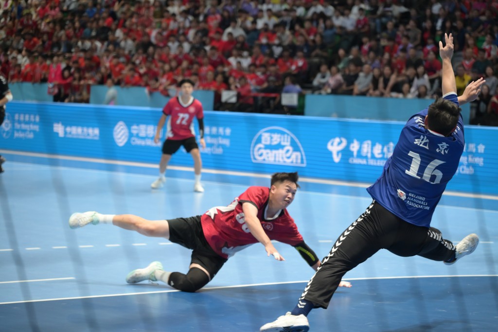 男子手球銅牌賽，港隊不敵北京隊。何君健攝
