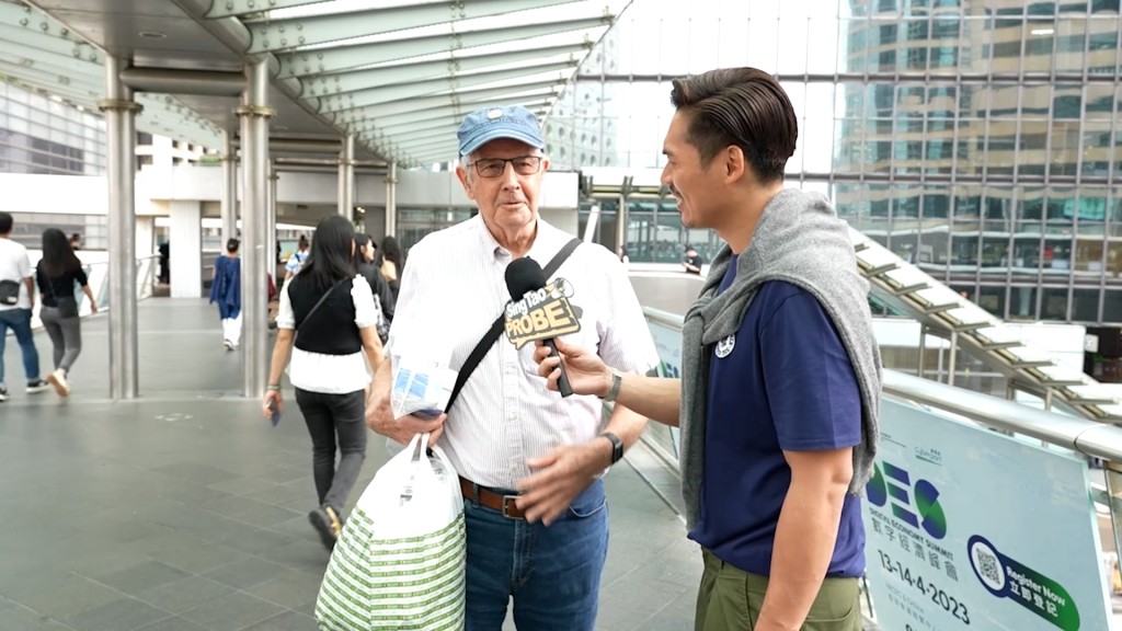 在港住了23年的外國人表示香港醫生不足。