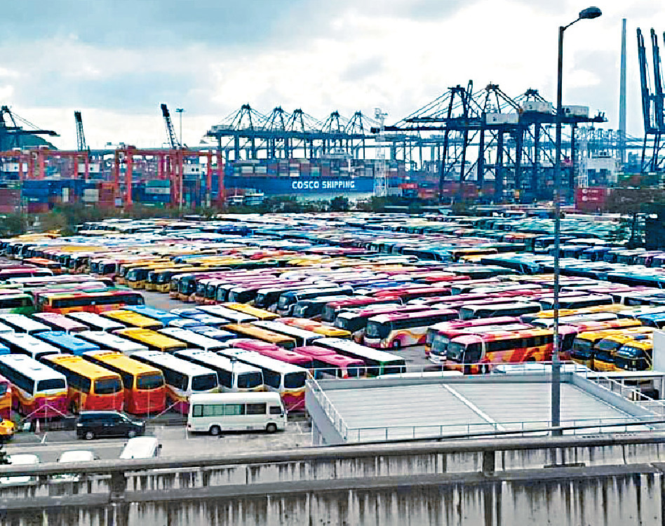 ■疫情前行內有二千名司機，但現時僅約二百人。
