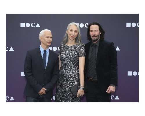 奇洛李維斯（右）與Alexandra（中）曾結伴出席公開活動。