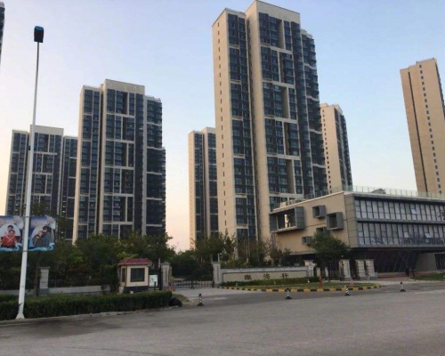 天津新增4宗新冠肺炎确诊患者，均为东疆港区瞰海轩小区住户。