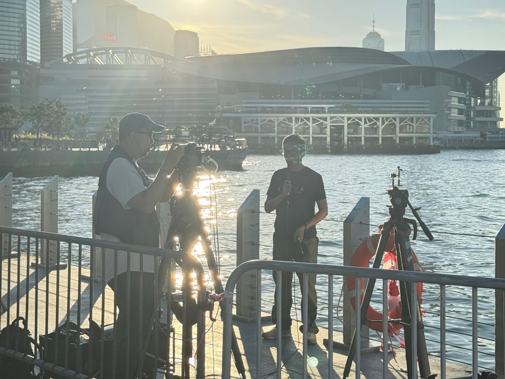 警方透過抖音網上直播，令內地網民瞭解香港警隊的人群管理措施。