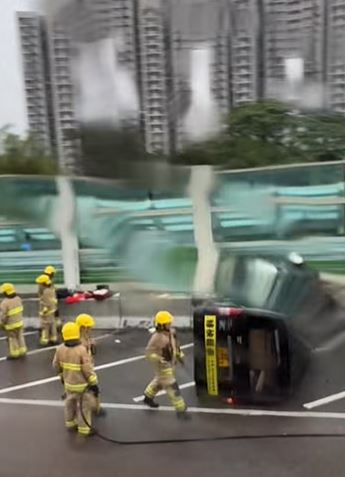 消防救援。fb屯門公路塞車關注組影片截圖 