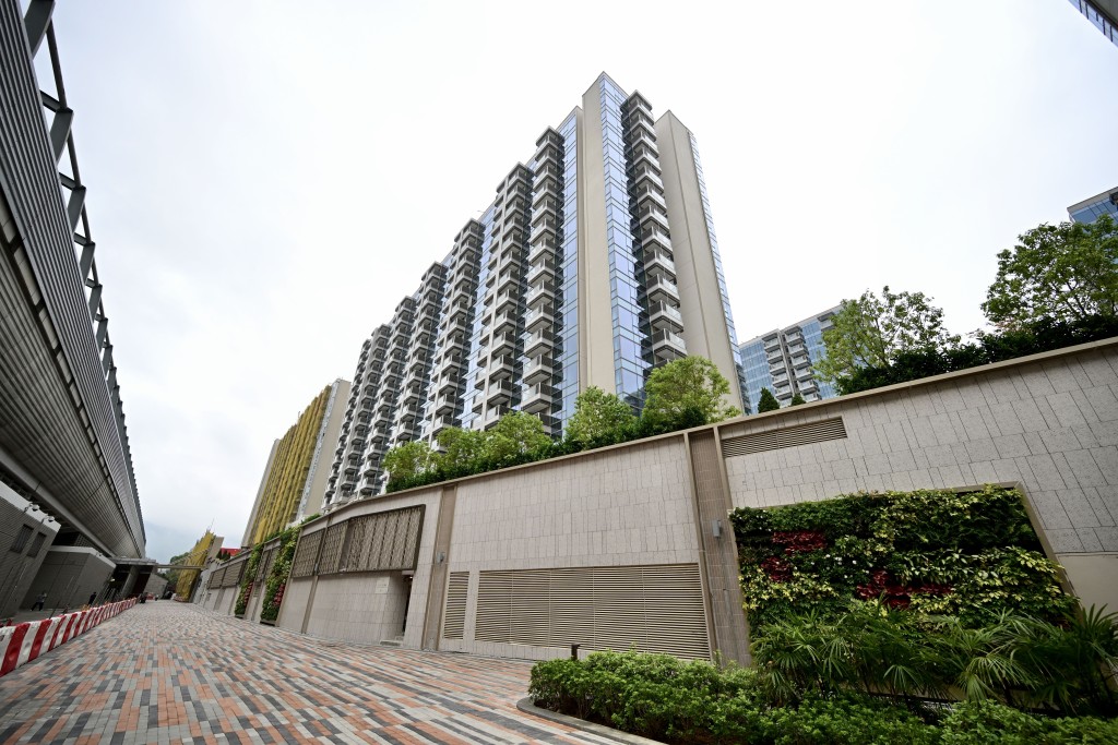 信和旗下元朗柏瓏III。