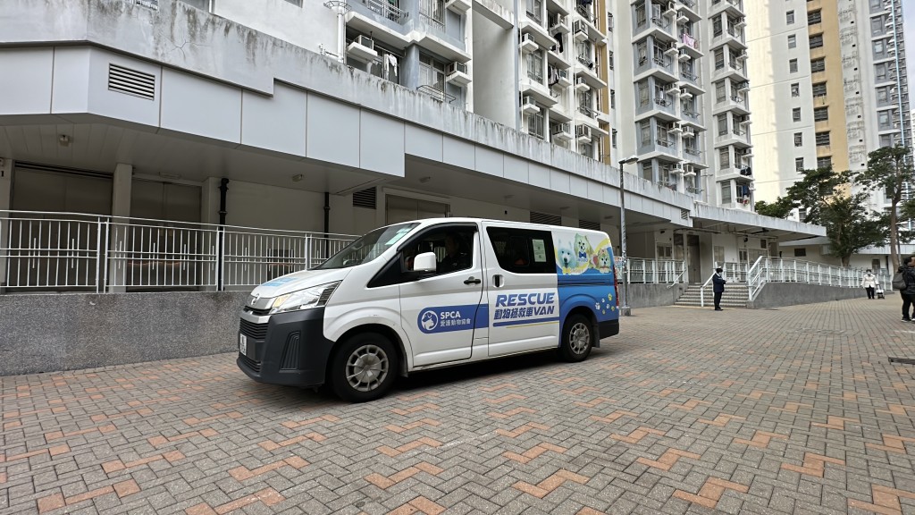 愛協人員接報到場。劉漢權攝