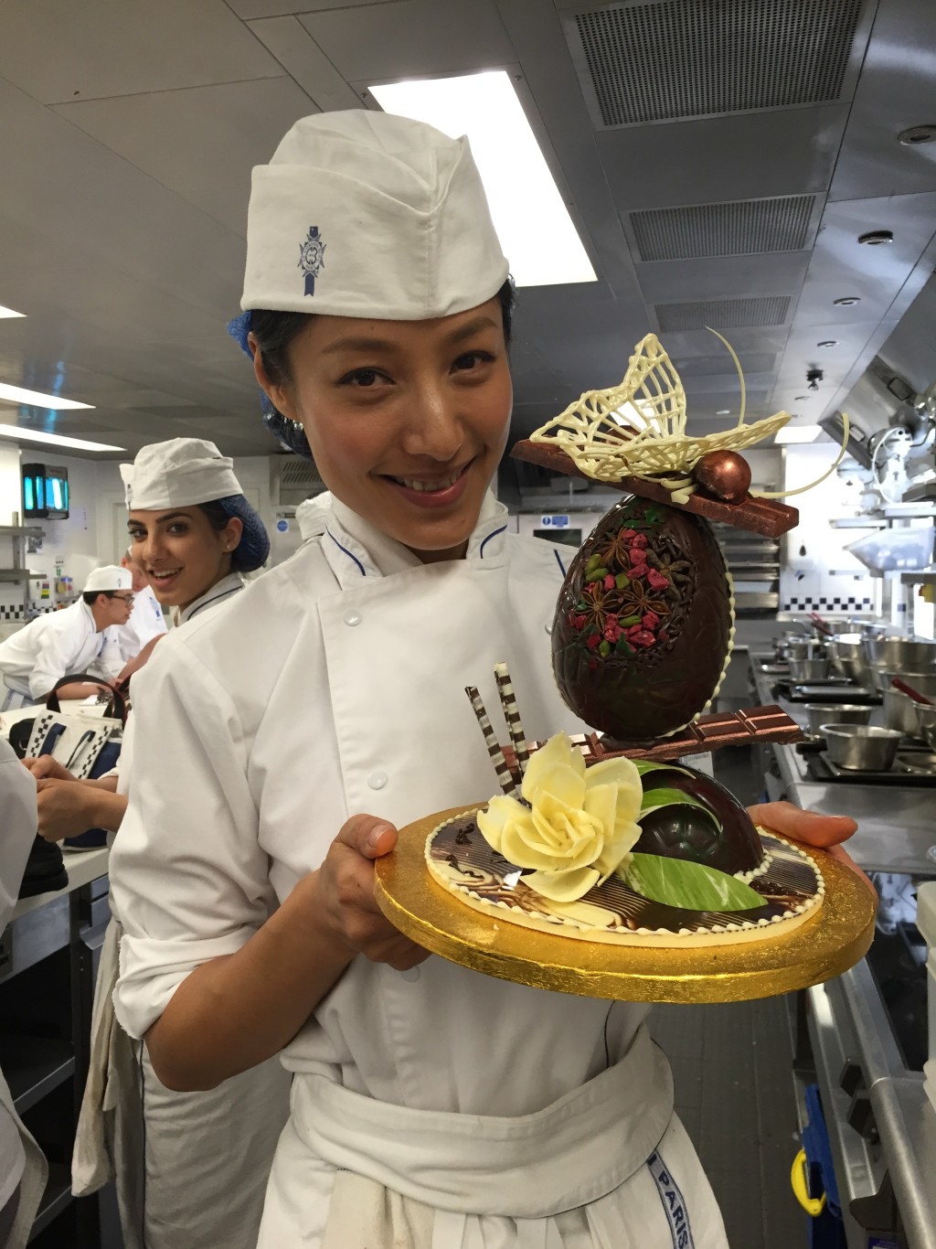 2015年蒋怡赴英入读法国蓝带厨艺学院，是娱圈的厨艺高手之一。