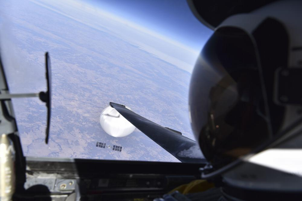 美國發布偵察機高空拍攝的中國氣球照片。美國國防部