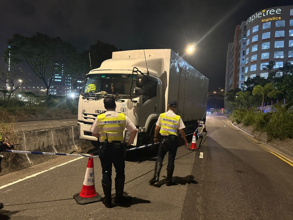 貨車當時沿青衣路快線行駛。曾志恒攝 貨車當時沿青衣路快線行駛。曾志恒攝
