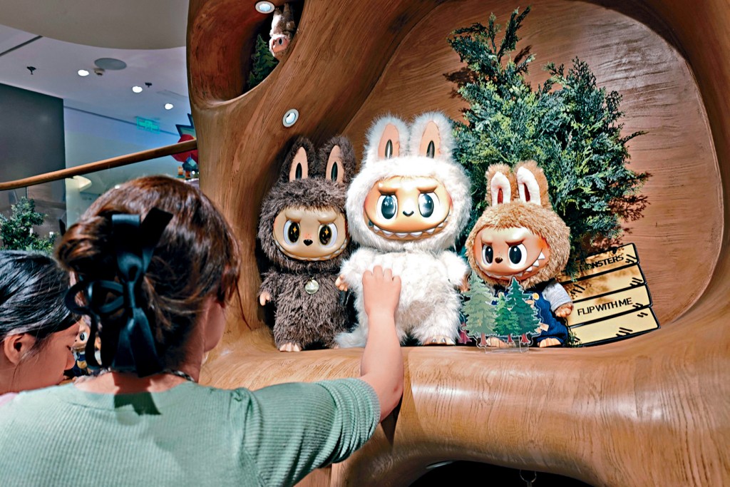 勞工權益組織稱Labubu工廠剝削勞工 泡泡瑪特挫近5% 回應外媒指正調查事件