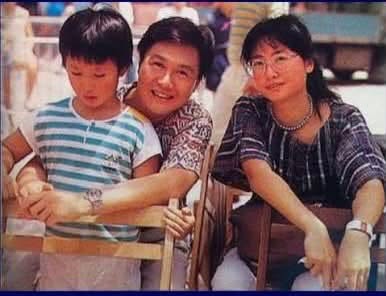 關正傑隱退後,曾有無數主辦單位開出天價,力邀他回港舉辦復出演唱會。 關正傑隱退後,曾有無數主辦單位開出天價,力邀他回港舉辦復出演唱會。