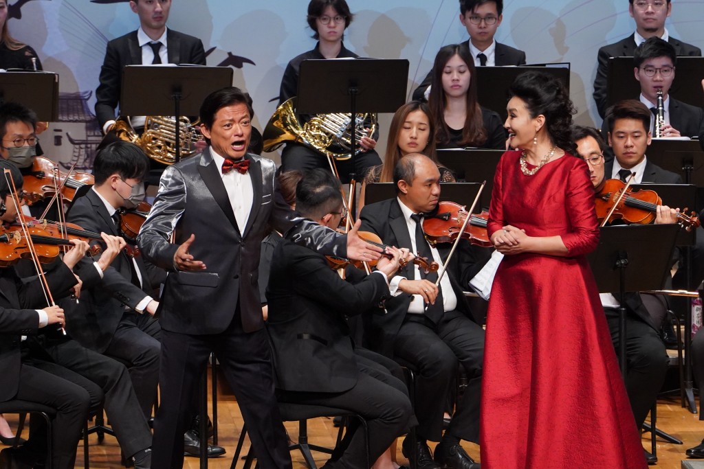 香港乐团及知名男高音莫华伦亦参与演出。叶伟豪摄