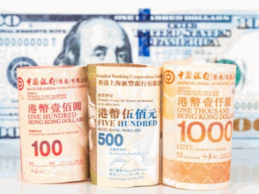 李家超承諾會維持港元與美元的聯繫匯率。 李家超承諾會維持港元與美元的聯繫匯率。