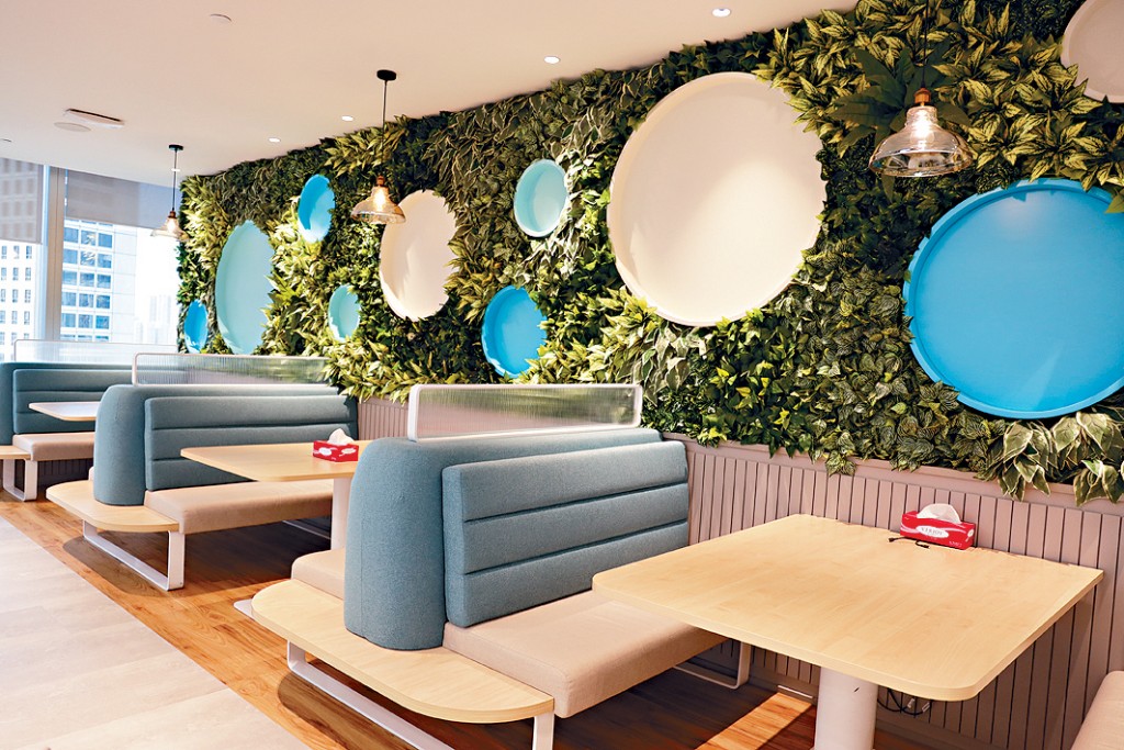 輝瑞香港辦公室不設指定座位，讓員工自由選擇。