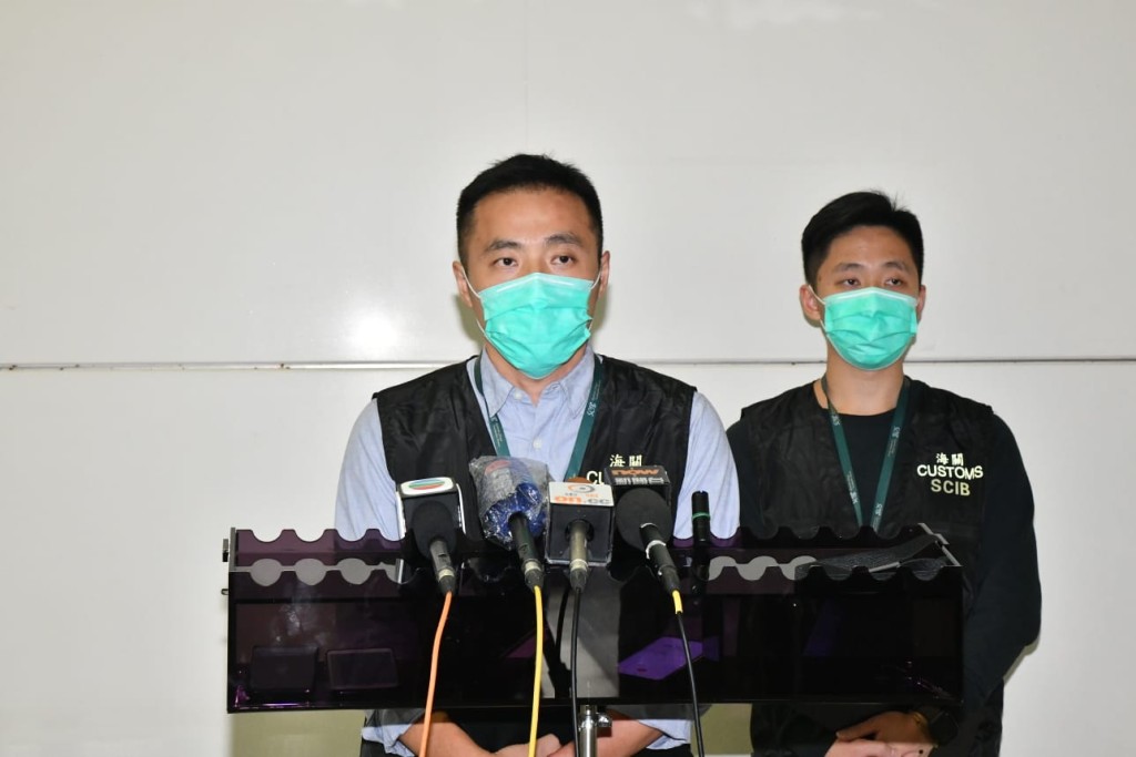海關有組織及罪案調查科特別調查隊高級督察張業泰交代案情。