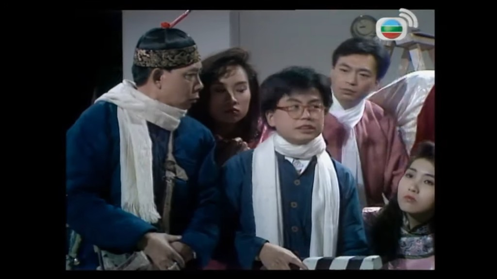黄一山在TVB搞笑节目《笑星救地球》担任下把位，因身形矮小，经常被节目艺人欺负。