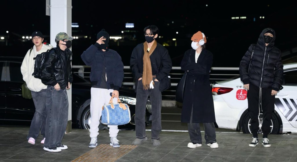 日前，BTS 7名成員人齊由首爾飛到杜拜。