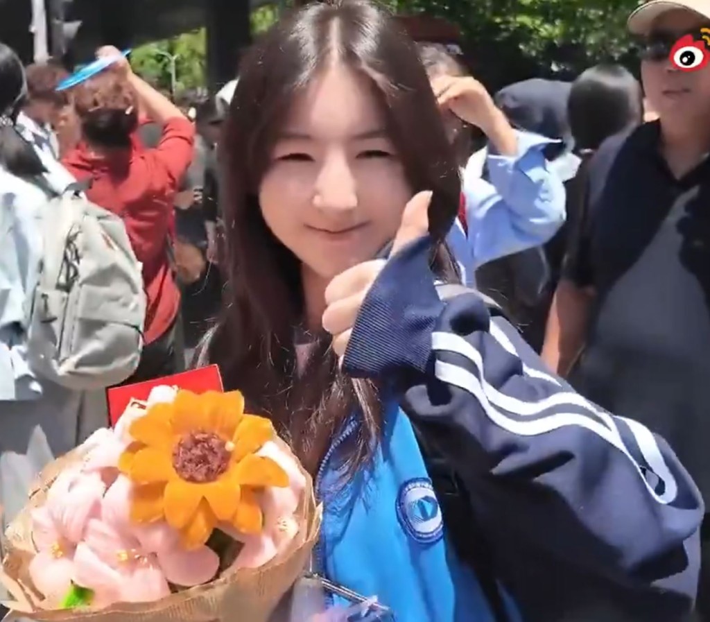 女高考生受訪時要求將性同意年齡提高到18歲，影片之後被全平台下架。