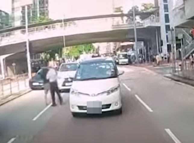  車CAM特警影片截圖