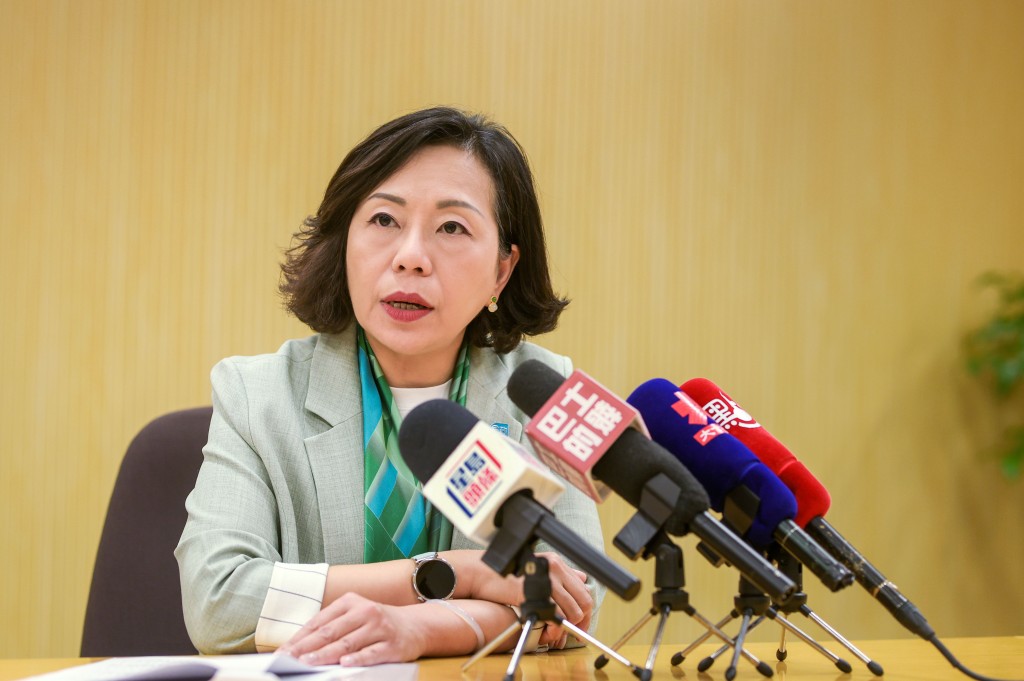 麥美娟表示,民青局及婦委會正檢討自學計劃的未來方向及相關安排。資料圖片 麥美娟表示,民青局及婦委會正檢討自學計劃的未來方向及相關安排。資料圖片