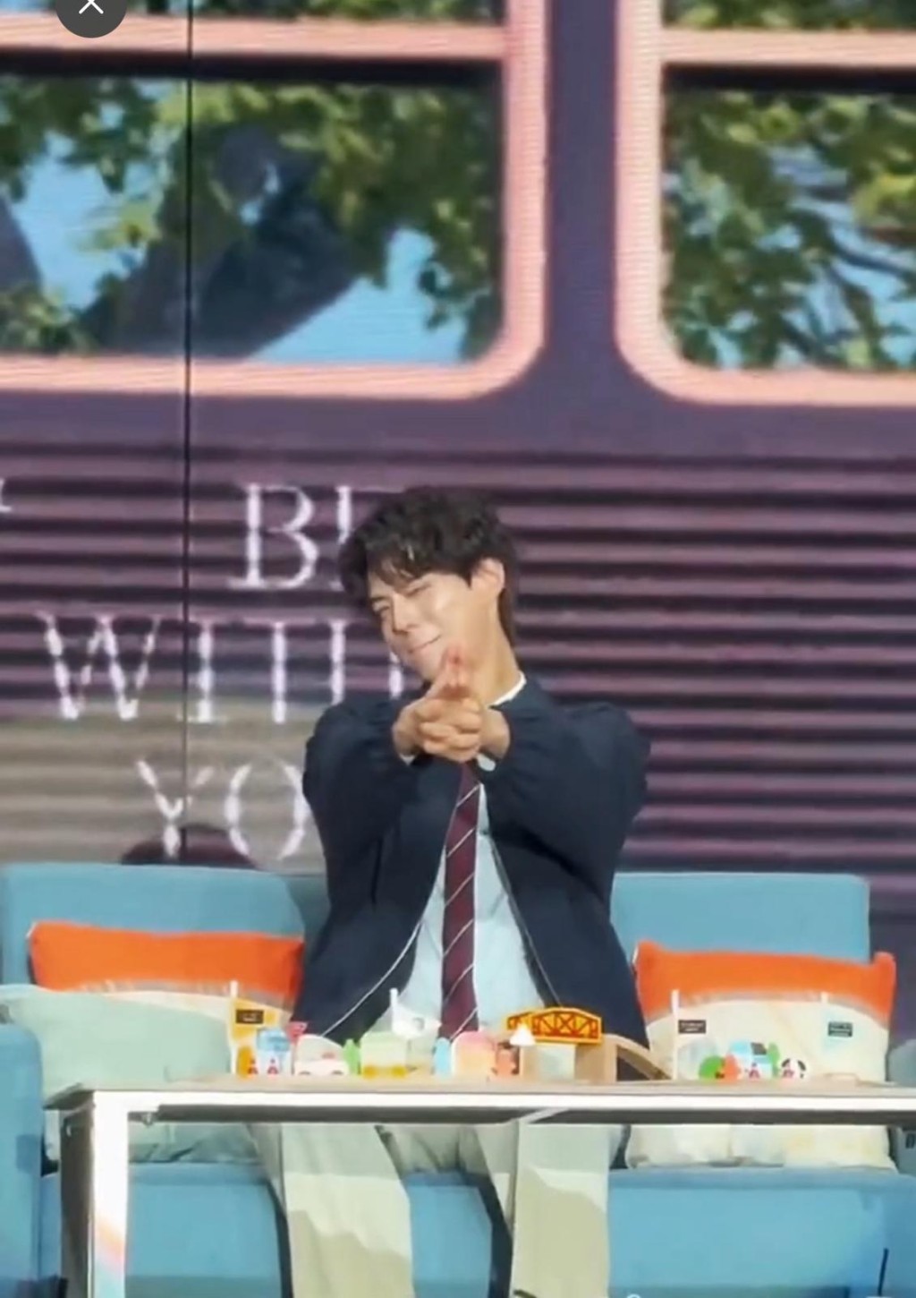 朴寶劍見面會的fans福利環節發生小插曲,有2位同名fans上台。 朴寶劍見面會的fans福利環節發生小插曲,有2位同名fans上台。