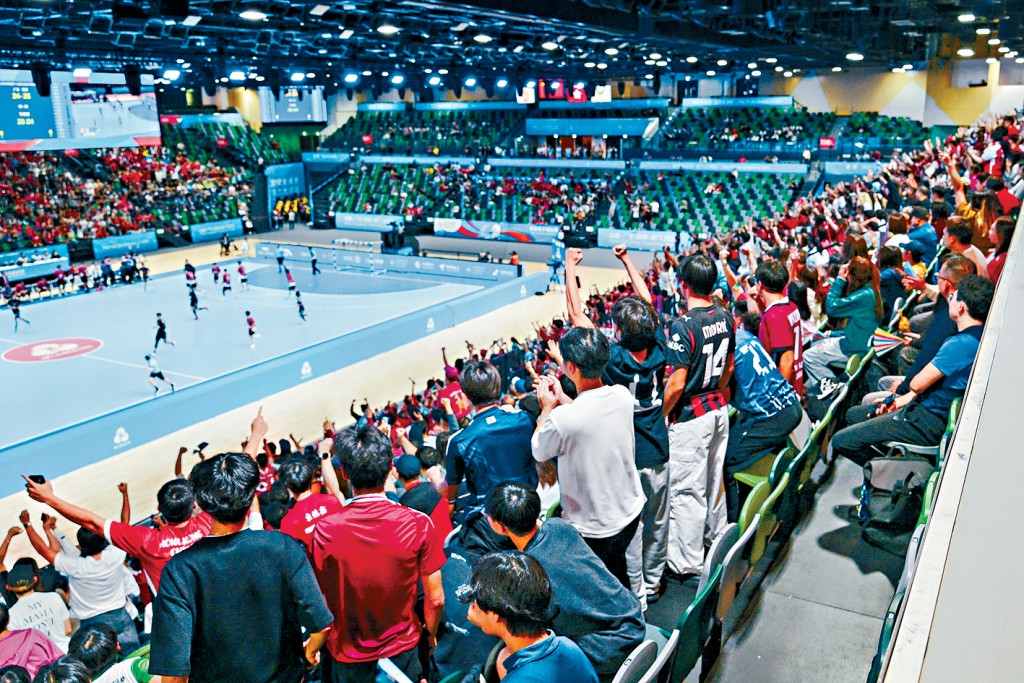 全運會是香港歷來最大型的體育盛事，為深化粵港澳三地體育合作交流、共同舉辦更多大型賽事奠定了堅實基礎。