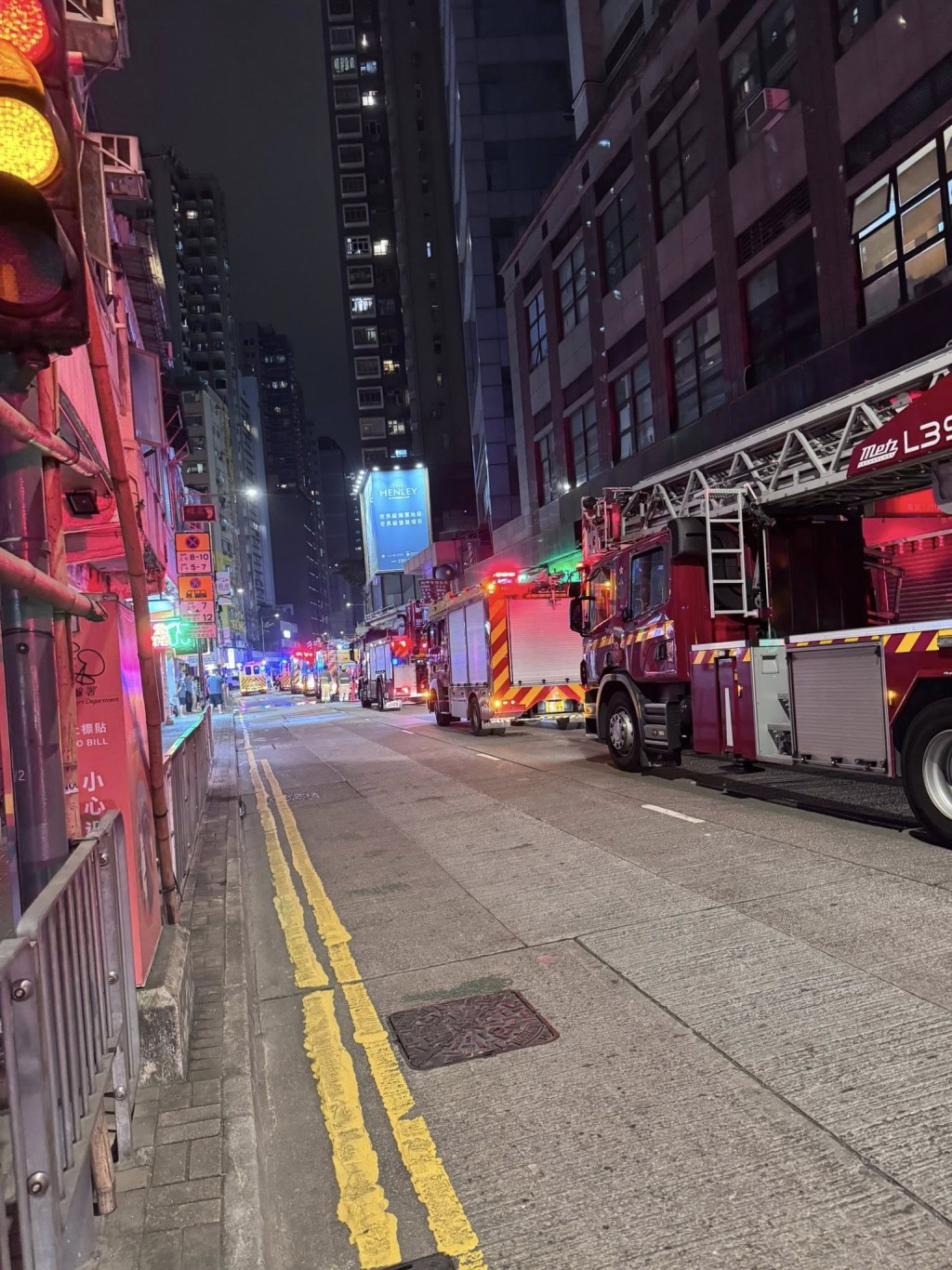 消防到場開喉灌救。網上圖片