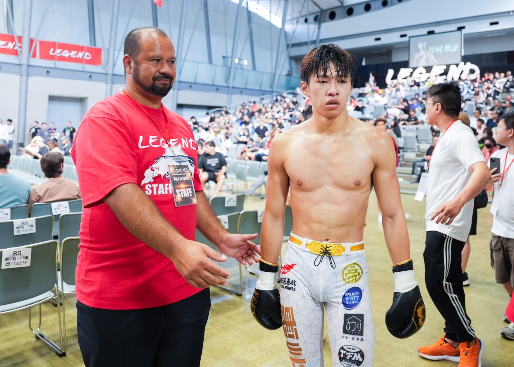 向籽羲生涯戰績改寫為15戰11勝4負4KO。 向籽羲生涯戰績改寫為15戰11勝4負4KO。