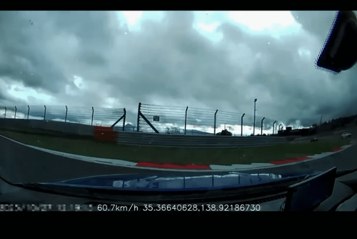 行車記錄畫面清晰顯示客人正在漂移。影片擷圖