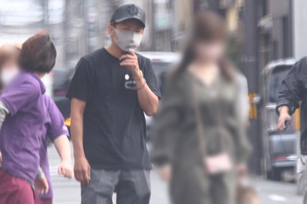 大野被發現與新女友同遊京都。