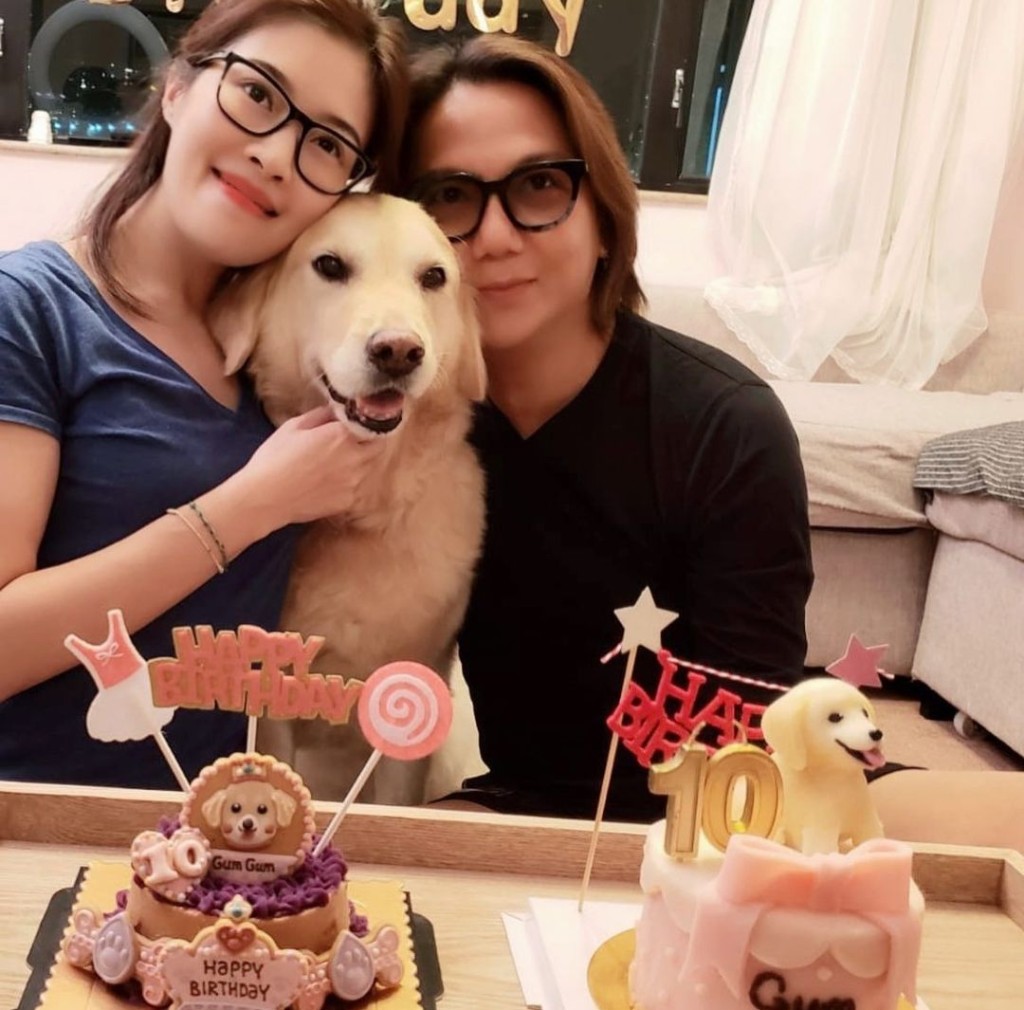 而Elaine事後亦回應二人雖然分手,但關係好似親人一樣。 而Elaine事後亦回應二人雖然分手,但關係好似親人一樣。