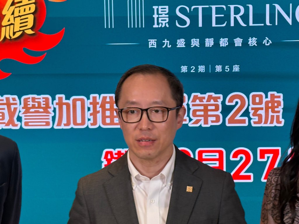 華潤置地(海外)施偉賢表示,最新加推2號價單,另落實於周日(27日)展開首輪銷售。 華潤置地(海外)施偉賢表示,最新加推2號價單,另落實於周日(27日)展開首輪銷售。
