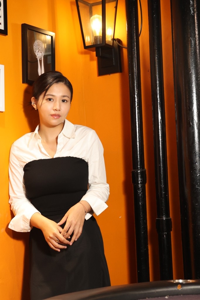 楊偲泳演玩弄感情的女子。