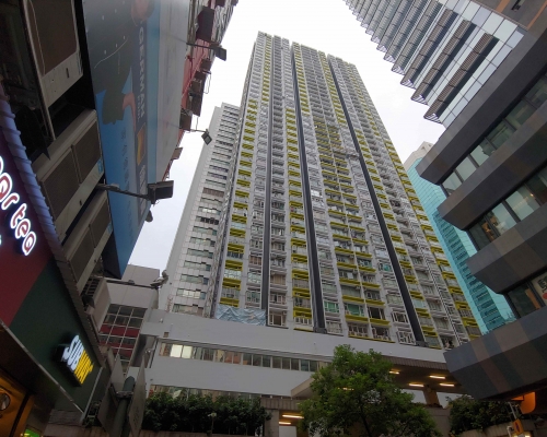 修頓花園低層850萬售。