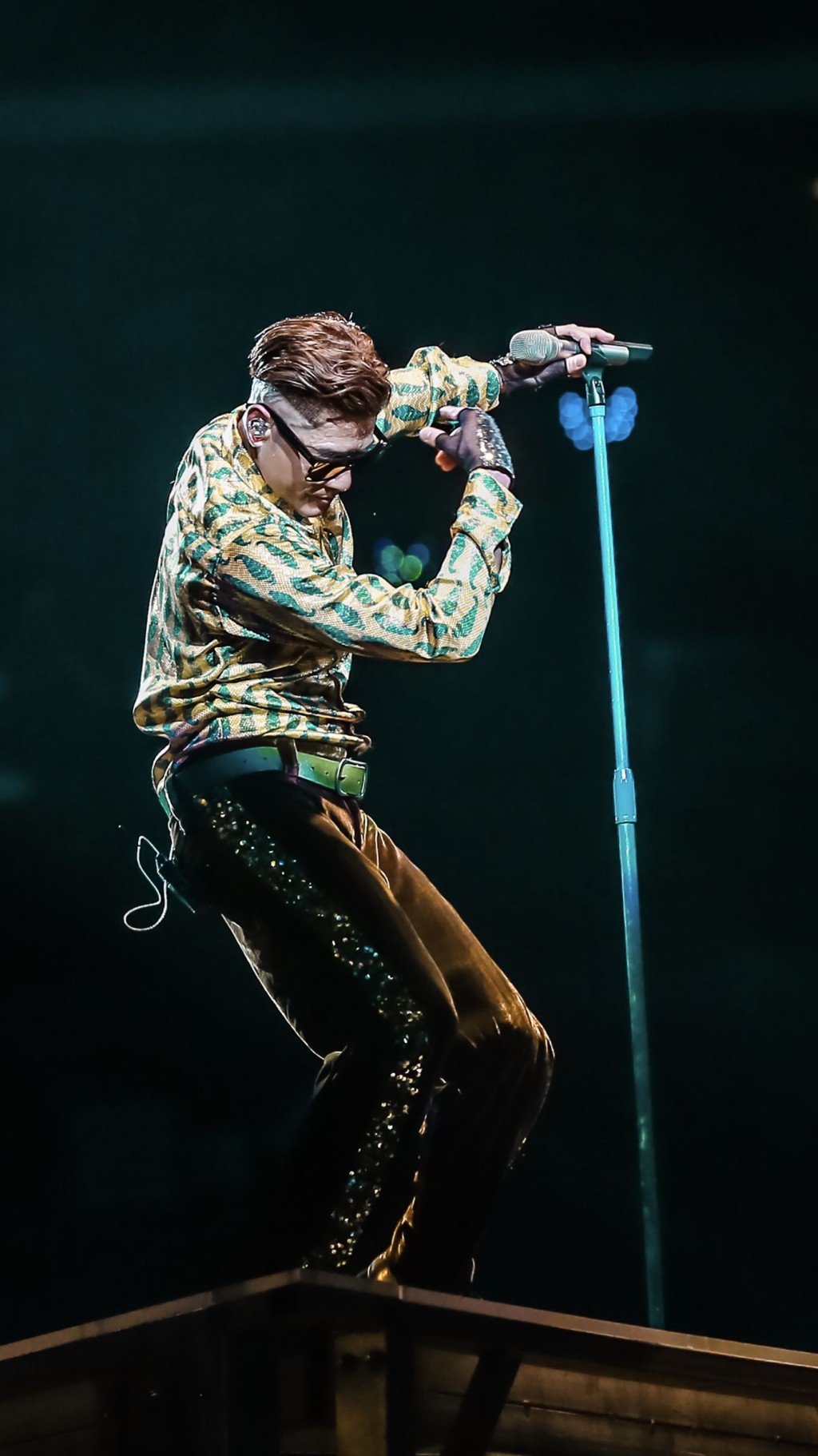 城城在上海舉行巡唱，全場爆滿。