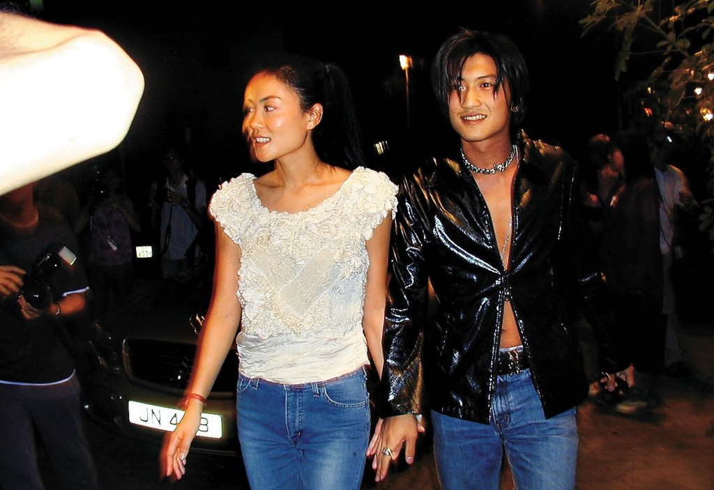 謝霆鋒與王菲1999年已傳緋聞，至翌年6月終於高調認愛。  ​