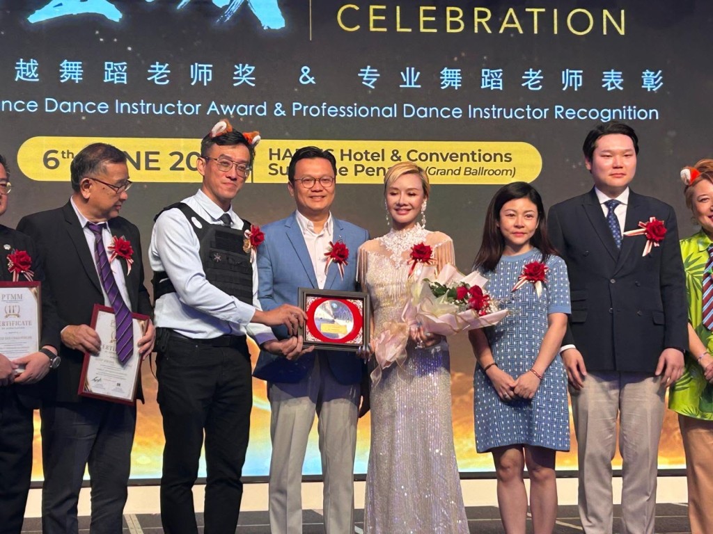 Amy特別飛赴馬來西亞檳城,出席馬來西亞舞蹈聯合會11周年紀念晚宴。 Amy特別飛赴馬來西亞檳城,出席馬來西亞舞蹈聯合會11周年紀念晚宴。