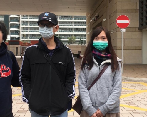 死者外公黃國華(左)、死者母親黃佩兒(右)。