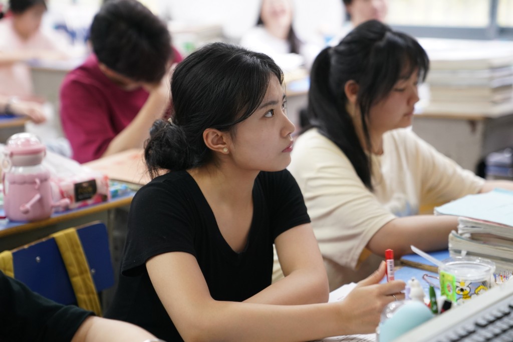 學生多年準備就為高考取得好成績。新華社