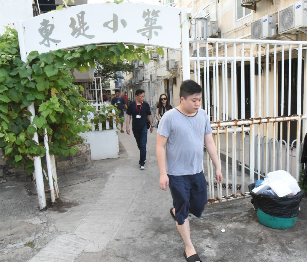男死者家屬。