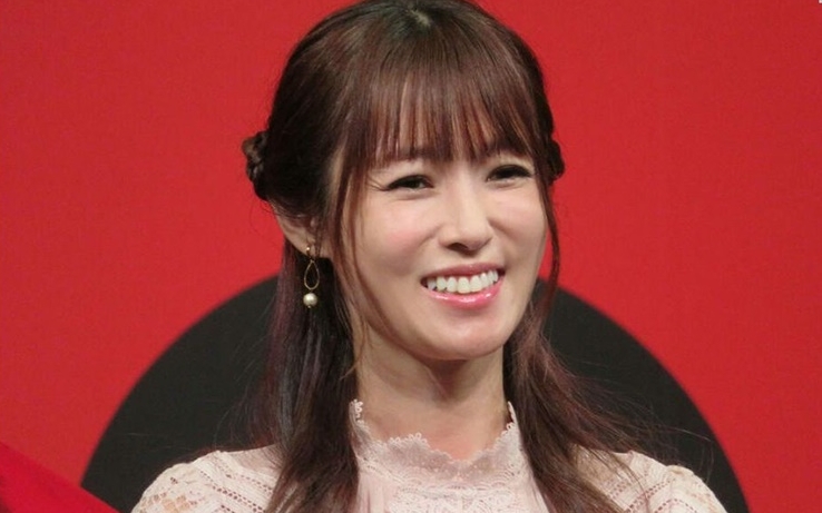 病後復工再次現身的深田恭子又瘦又殘，網民都擔心其身體狀況。