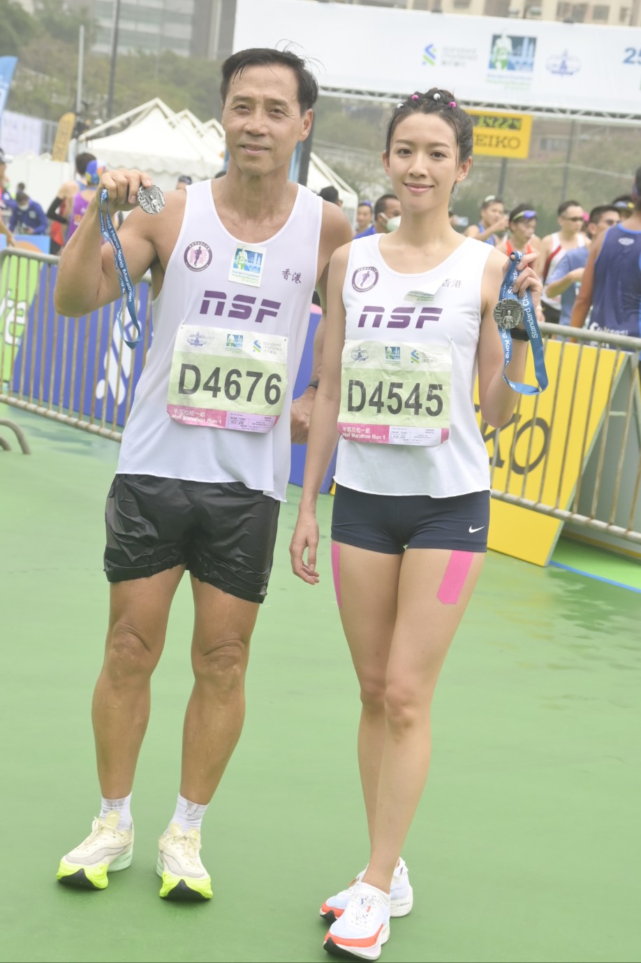 蔡思貝今次同長跑老師兼前香港紀錄保持者吳輝揚一齊跑！