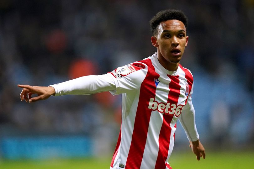 迪马基奥胡礼菲腊笑称个人把握力更胜爷爷。网上资料图片