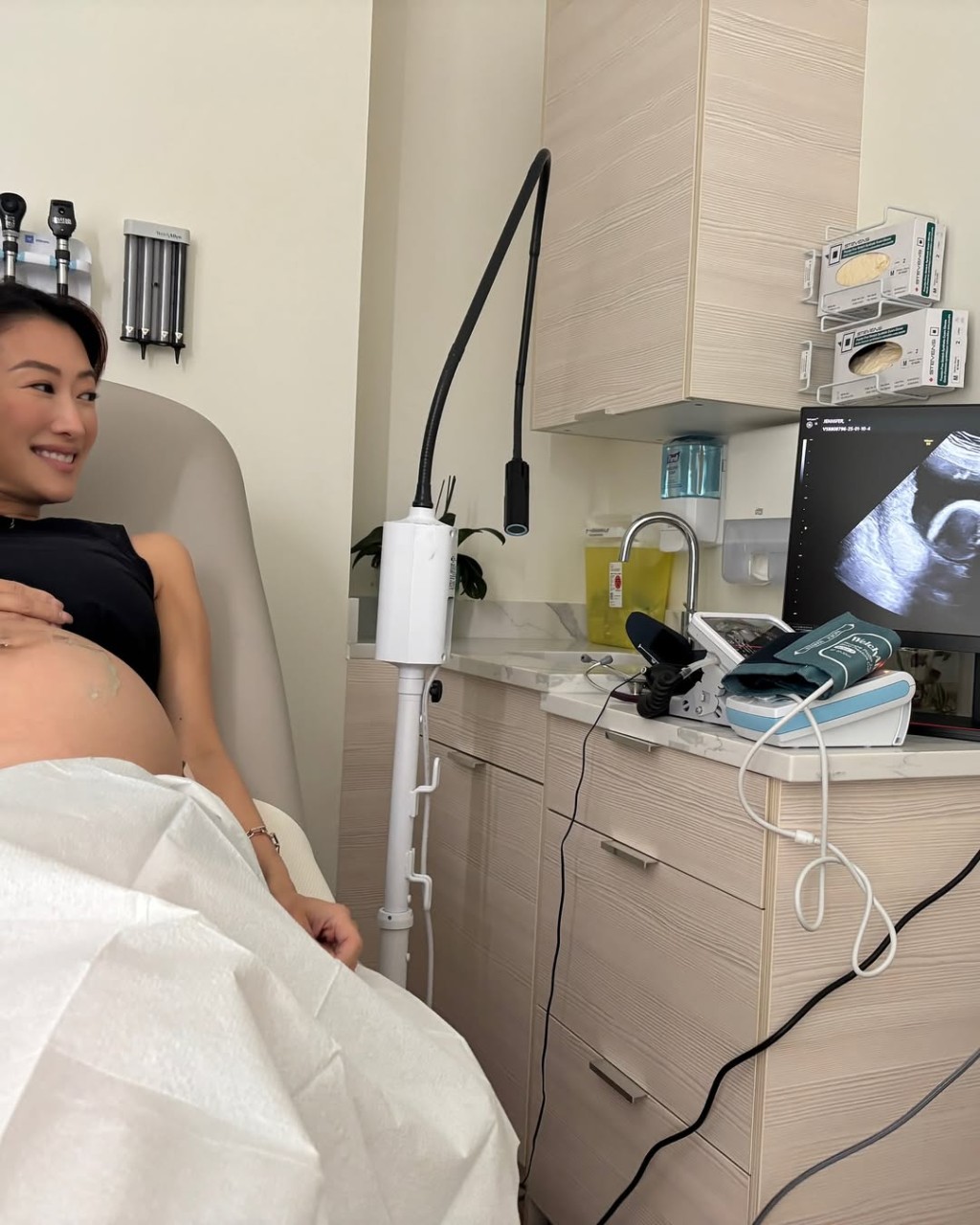 謝婷婷二度懷孕。 謝婷婷二度懷孕。
