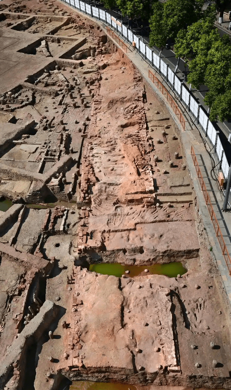 南海衛城牆遺址。