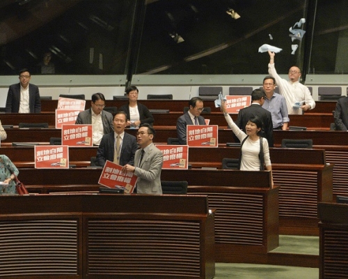 26名非建制派議員計劃向梁君彥提出不信任動議。資料圖片