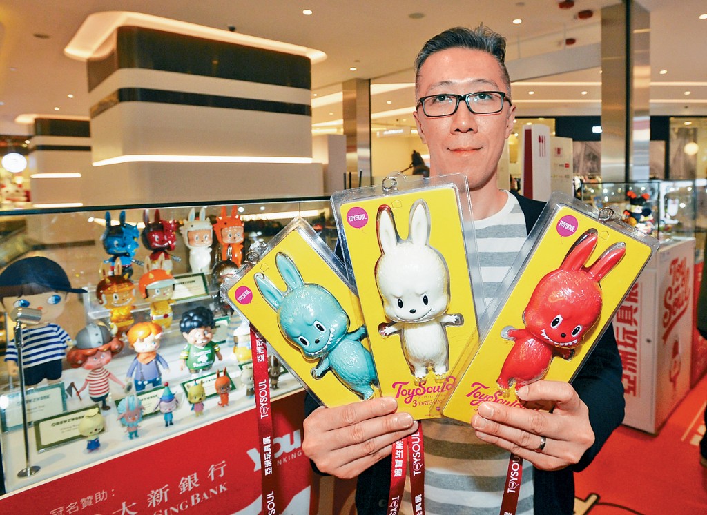 Labubu設計師,香港藝術家龍家昇。