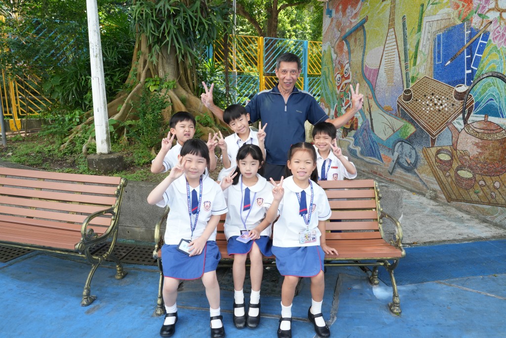 成叔對於獲獎非常感動，坦言田小學生非常懂事，待他甚有禮貌。（受訪者提供）